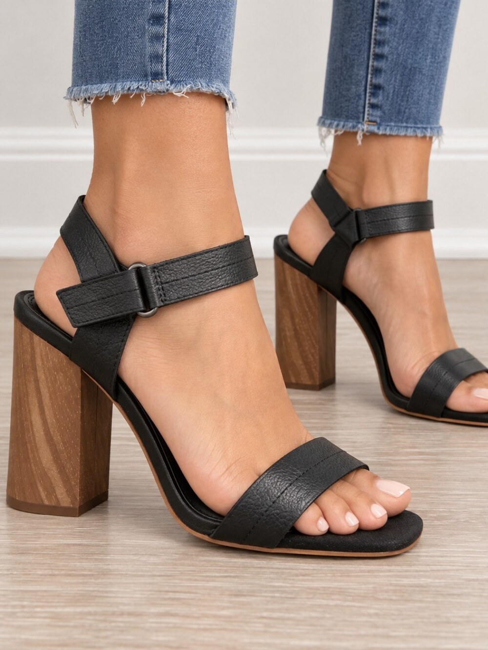 Splendid Black Ankle Strap Sandals Size 8